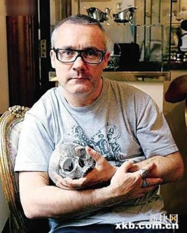达明安·赫斯特(Damien Hirst)