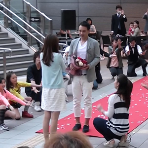 求婚大作战！日本街头创意快闪浪漫求婚