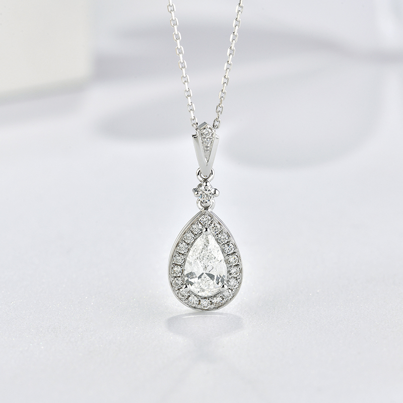 梦幻水滴水滴形钻石吊坠